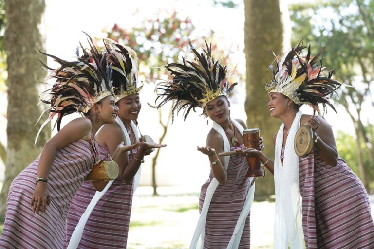 Участници от Китай, Мексико, Източен Тимор и Уругвай  завладяват сцената на Международния фолклорен фестивал