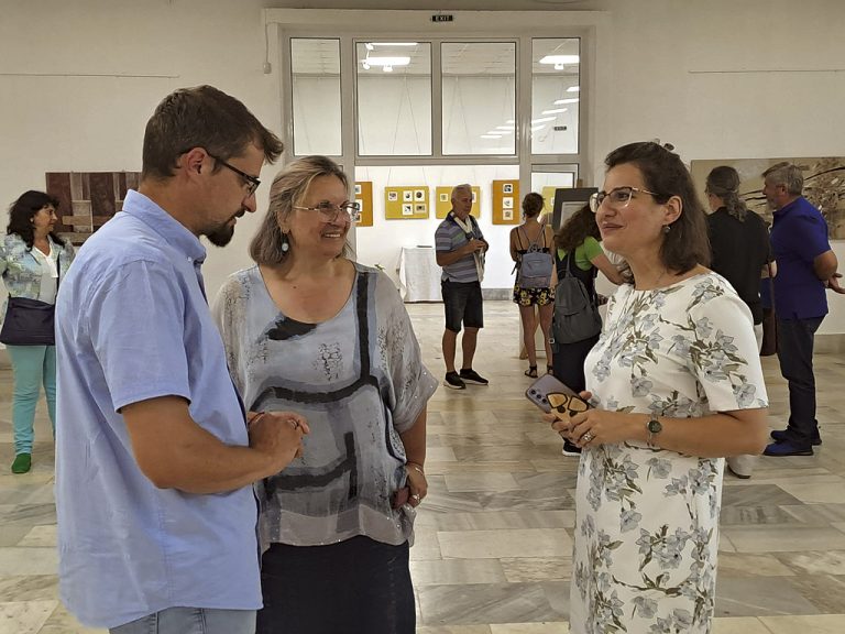 Горна Оряховица | Изложба, озаглавена “Меридиани”, показват в галерията в Г. Оряховица