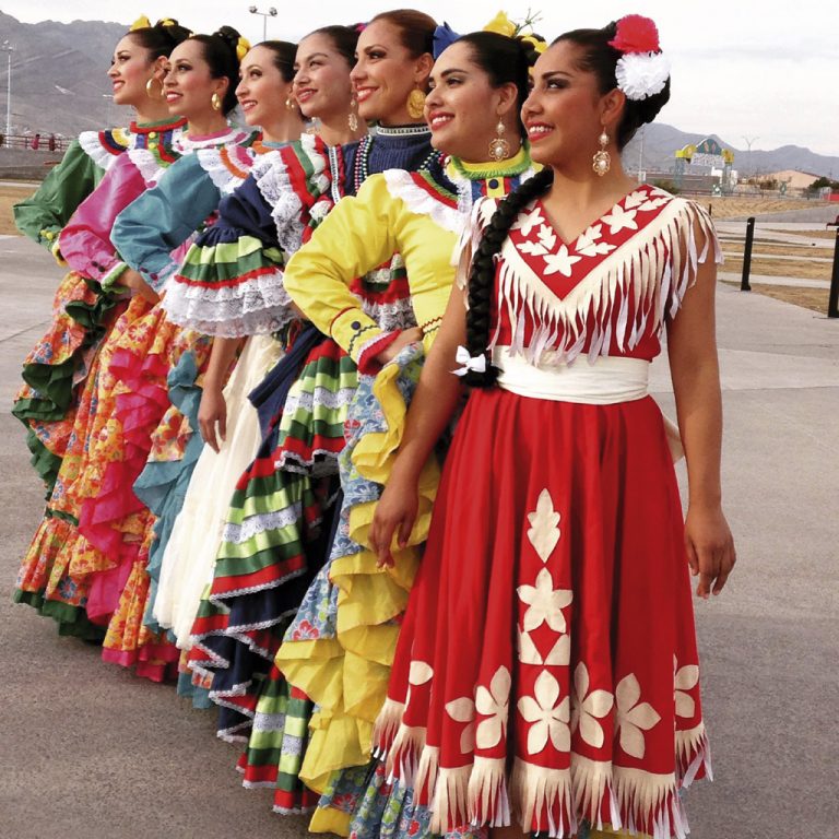 Участници от Китай, Мексико, Източен Тимор и Уругвай  завладяват сцената на Международния фолклорен фестивал