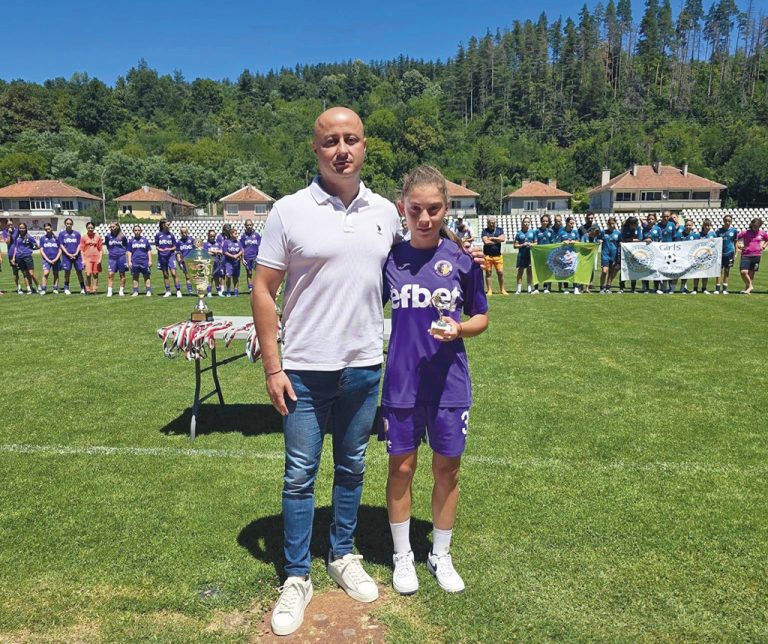 Девойките до 15 години на “Етър” станаха вицешампионки на България