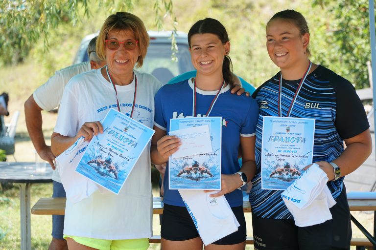 В Лясковец плувният маратон „Добри Динев” отново събра участници от цялата страна