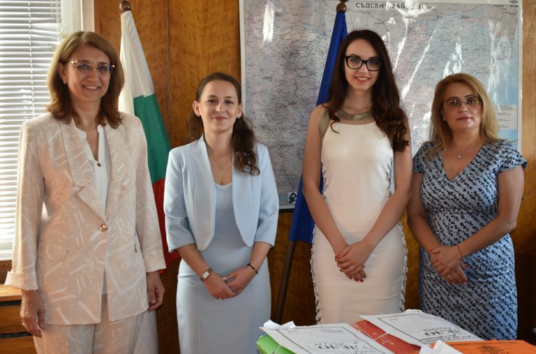 Общество | Младши съдия встъпи в длъжност в Окръжния съд