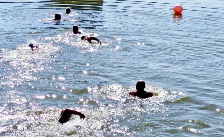 В Лясковец плувният маратон „Добри Динев” отново събра участници от цялата страна