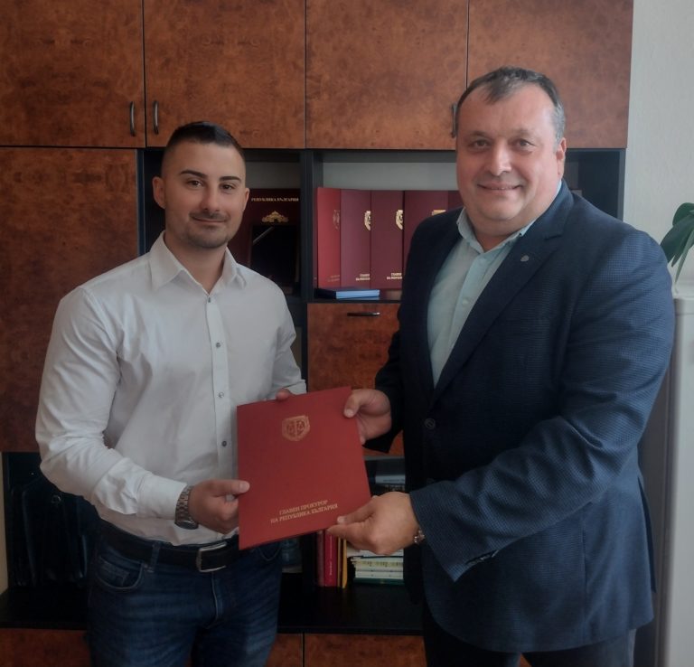 Общество | Младши следовател встъпи в длъжност в Окръжния следствен отдел