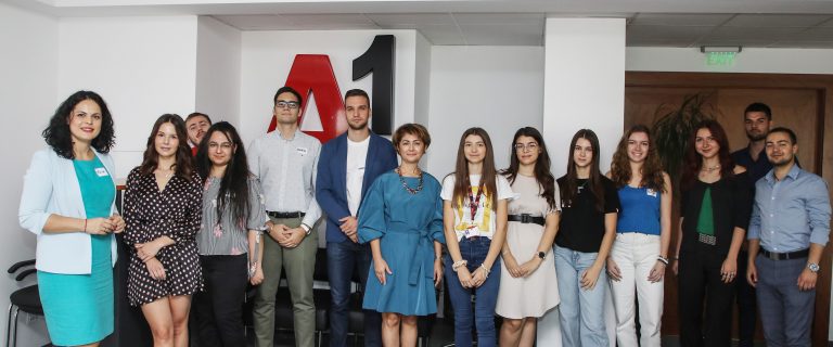 Водещи експерти запознаха участници в Националната стажантска инициатива на СЖББ със света на технологиите на А1