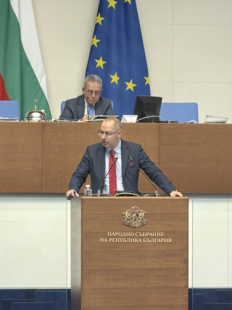 Пари и власт | Министерството на културата проверява състоянието на къщата на Антон Дончев