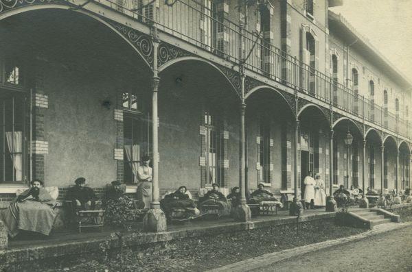 Общество | Д-р Владимир Витанов дарява 150 златни  наполеона за тубдиспансера във В. Търново