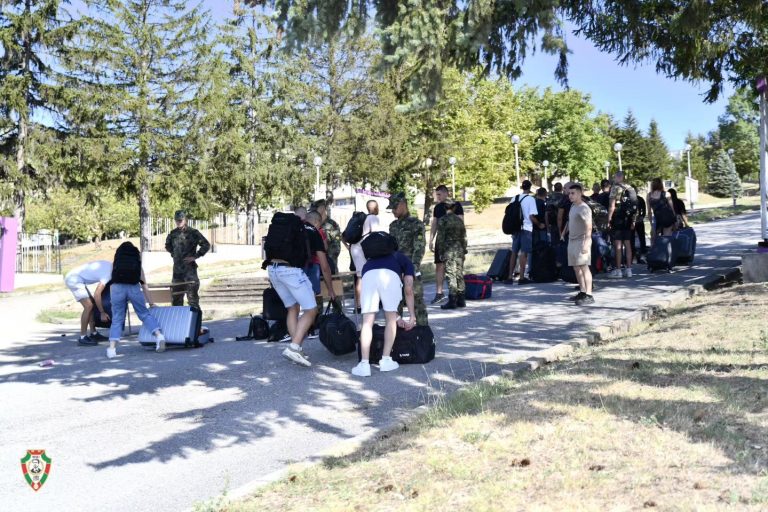 140 курсанти прекрачиха прага на НВУ