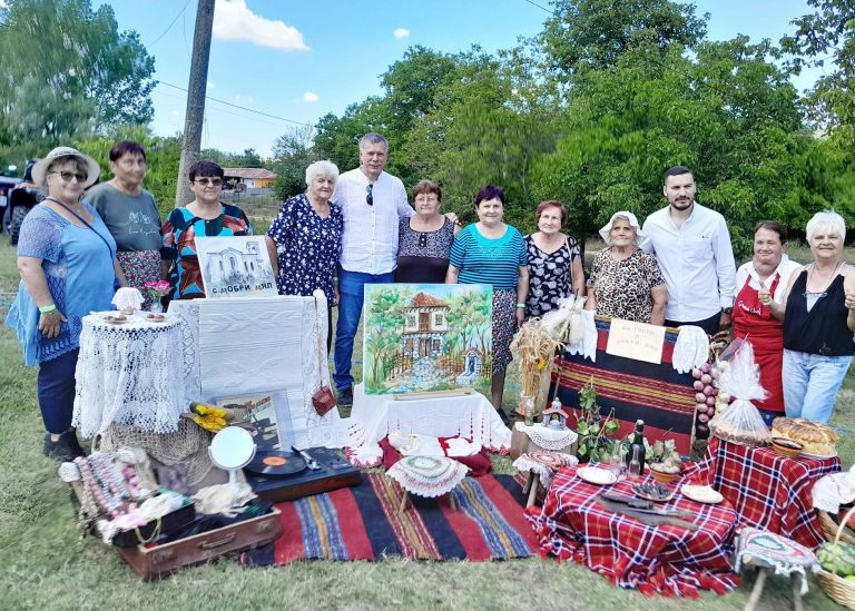 Много отличия спечелиха самодейците от Лясковска община от престижни летни фестивали