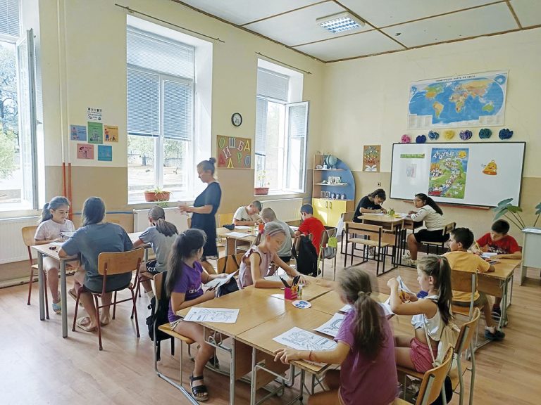 Училището в Поликраище  стана на 200 години