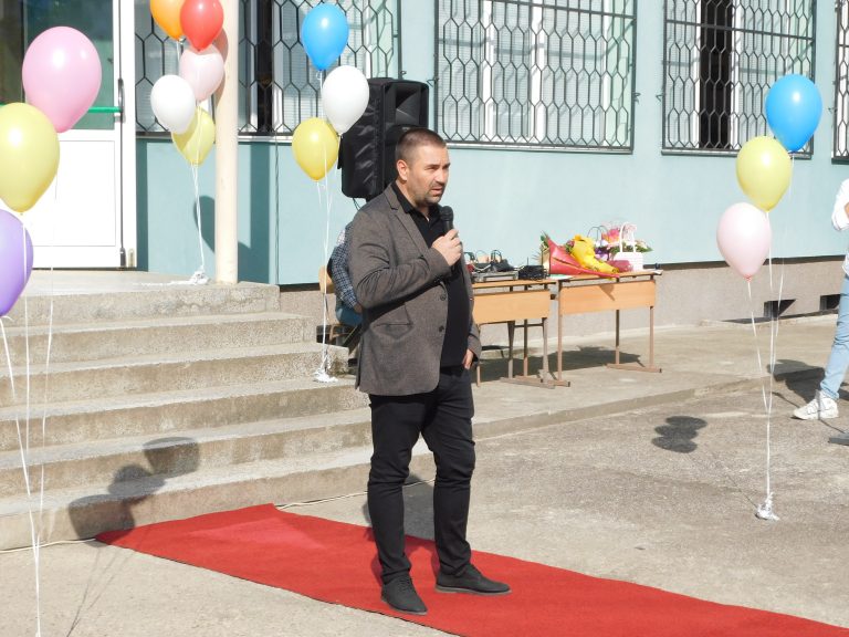 Спортното училище „Георги Живков“ посрещна 13-ата си учебна година с 300 ученици