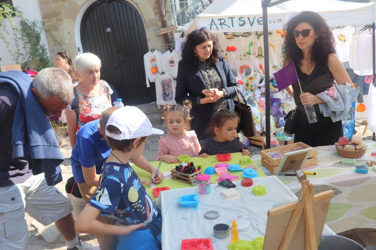 Хиляди посетиха Нощта на Самоводската чаршия и Фестивала на занаятите