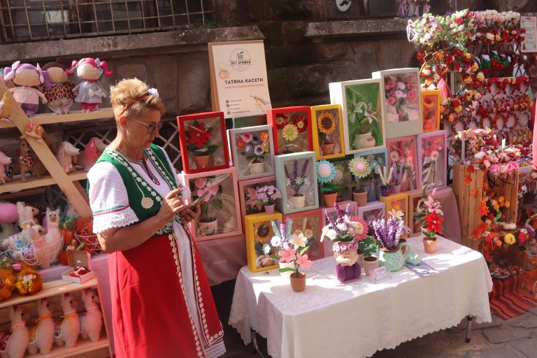 Хиляди посетиха Нощта на Самоводската чаршия и Фестивала на занаятите