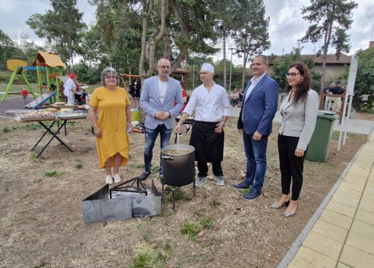 Уникалният Празник на кокошата чорба в Козаревец събра за дванадесети път кулинари и гости