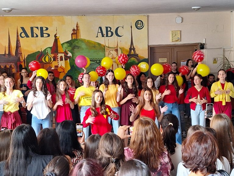 Общество | Незабравима фиеста организираха ученици и учители в Езиковата гимназия