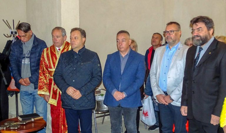 Горещи новини | Велико Търново отбеляза 839 години от въстанието на Петър и Асен, след век и половина в черквата „Св. Димитър“ отново се служи