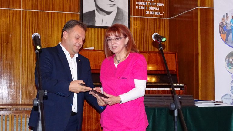 70 години отбеляза Инфекциозно отделение, наградиха медиците за борбата с Covid-19