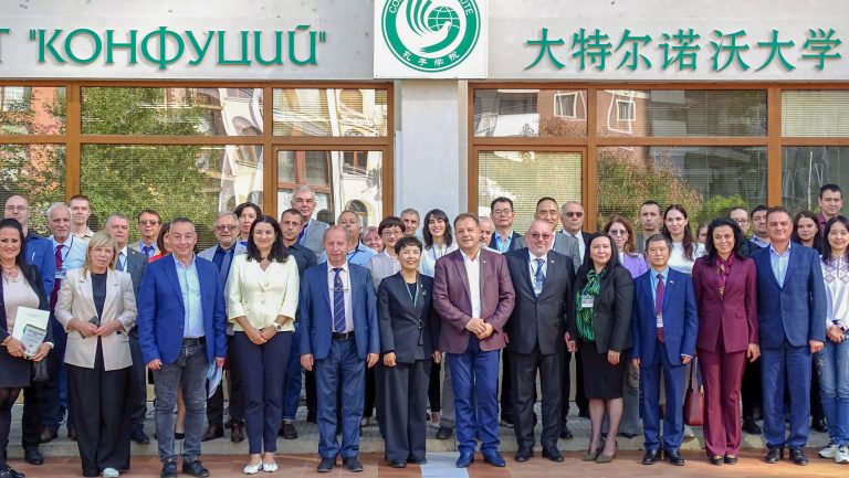 Даниел Панов и посланикът на Китай в България обсъдиха  възможностите за бъдещи партньорства в сферата на градското управление