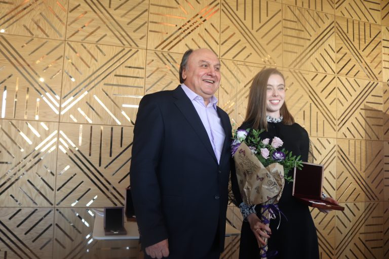 Д-р Валентин Точков бе избран за  „Лекар на 2024 г“ във Велико Търново