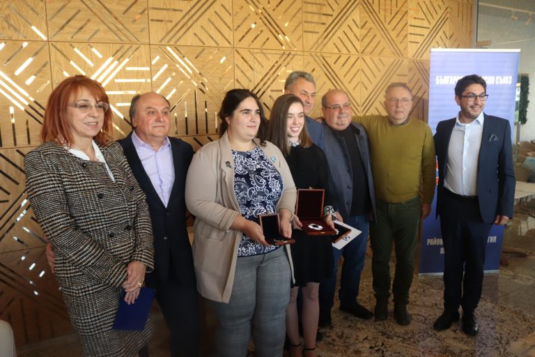 Д-р Валентин Точков бе избран за  „Лекар на 2024 г“ във Велико Търново