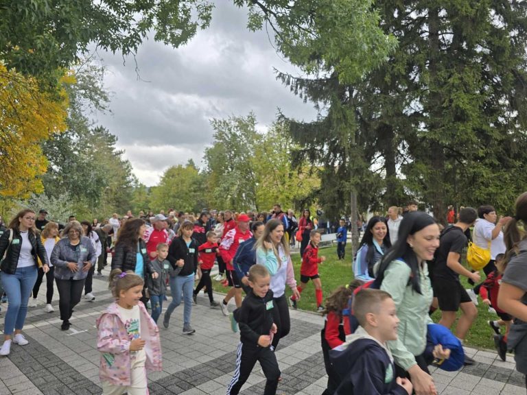 Горна Оряховица | 4023 лв. бяха събрани за детски площадки в Г. Оряховица от кроса „Бягам и помагам“