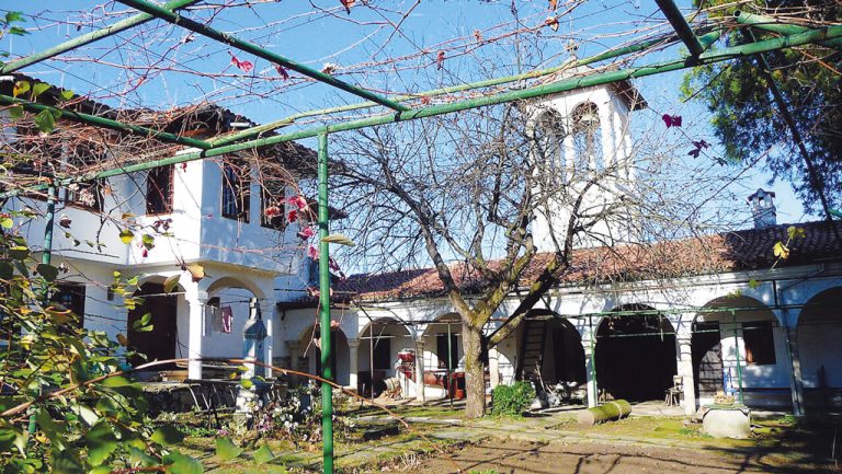 Игуменката майка Катя от Мерданя изцерявала болни и гледала на кафе