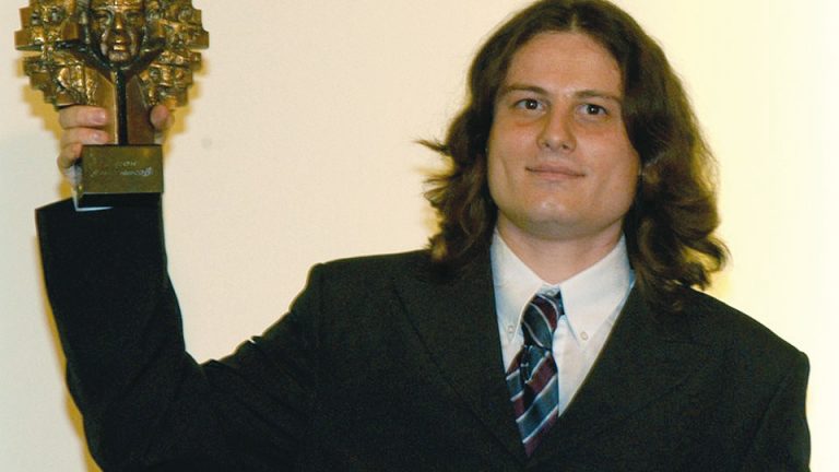 Общество | Великотърновец разработва изкуствен  интелект срещу фалшивите новини