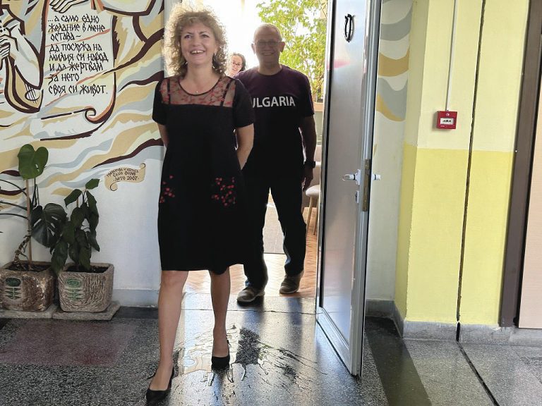 Валентина Найденова за ОУ “Бачо Киро” – училището с традиции и новаторство