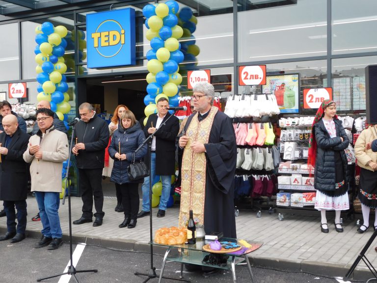 Разширеният и обновен Търговски парк отвори врати и ще радва великотърновци