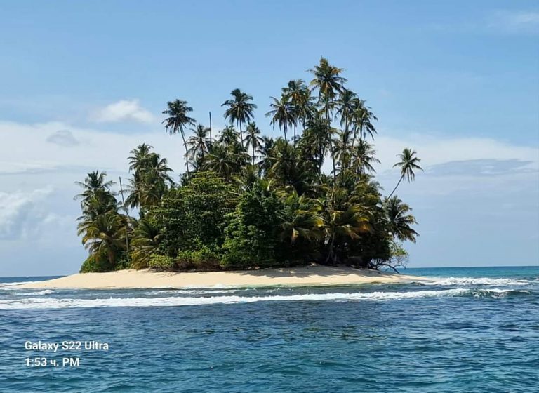 Пътешественик от Свищов е обиколил двайсетте най-красиви острови в света