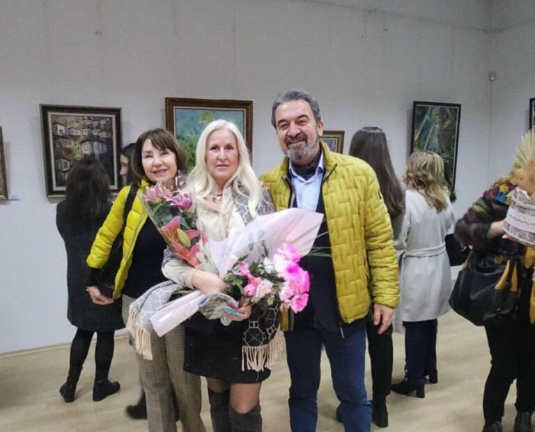 Ваня Енчева откри първата си самостоятелна изложба в Полски Тръмбеш