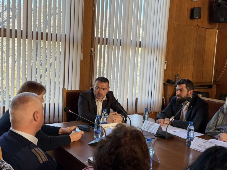 Горещи новини | Все по-малко са децата от региона, които заминават за чужбина