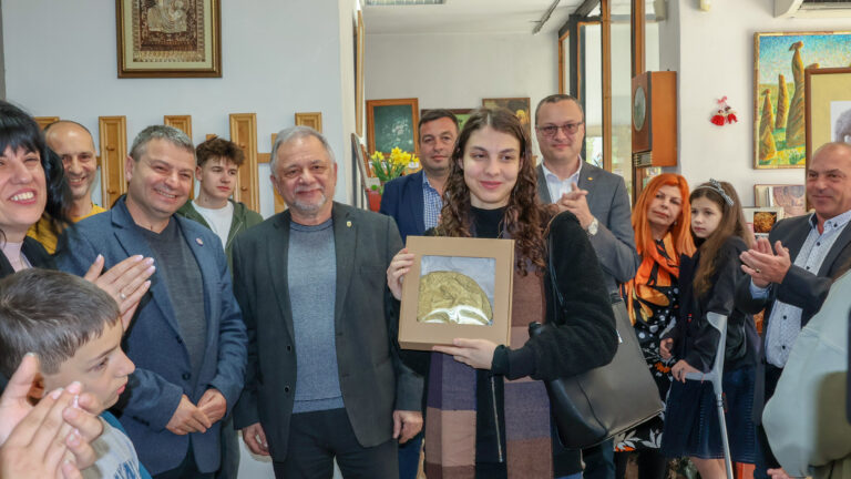 Общество | С изложбата „Долината на тракийските царе“ беше поставено началото на родолюбива инициатива