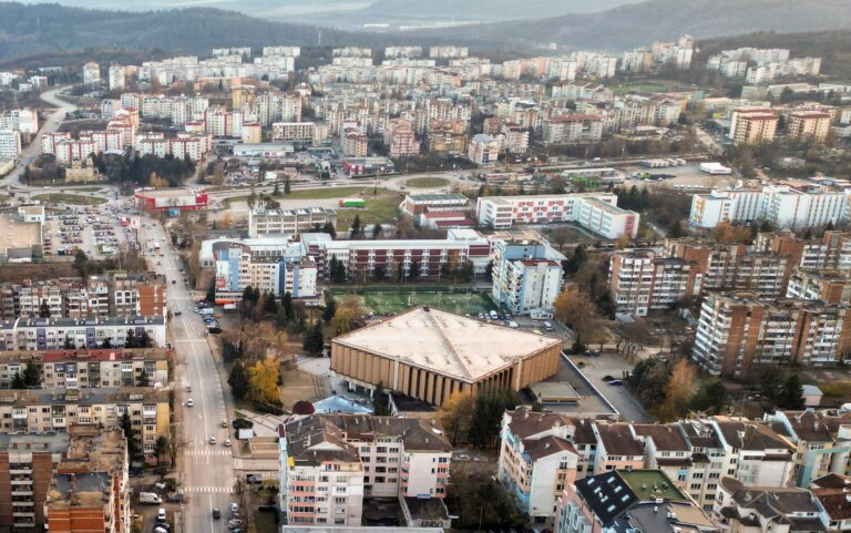 Горещи новини | Асоциация на инфлуенсърите представят във В. Търново