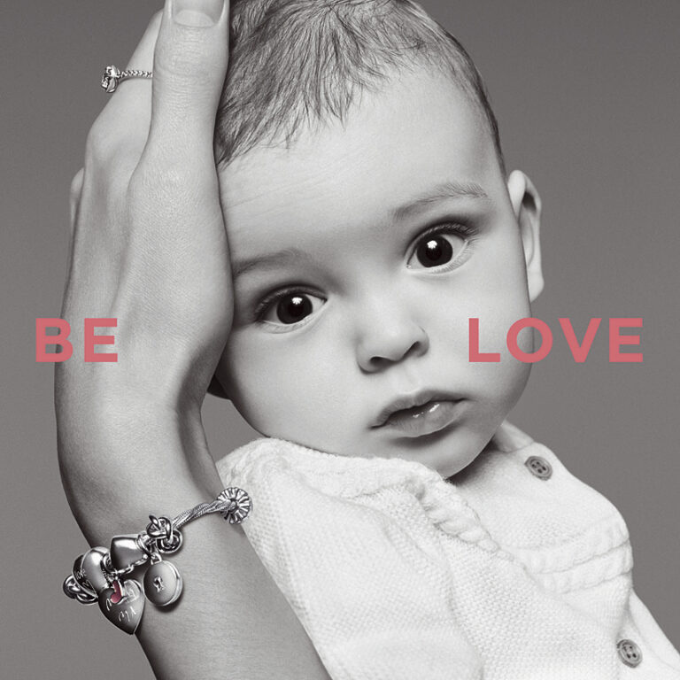 Pandora празнува женствеността с новата си колекция “Изкуството да бъдеш жена”