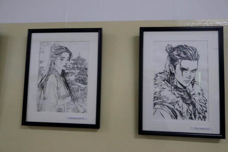 Ученици подредиха изложба „От молива до пиксела“