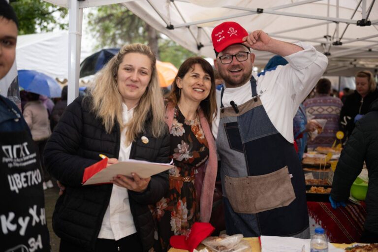 Баници със суджук и халва представиха във Върбица