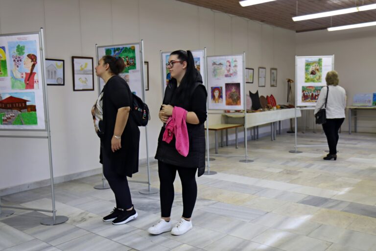 В Лясковец наградиха победителите в конкурса за рисунка „Фолклорните традиции в моя роден край”