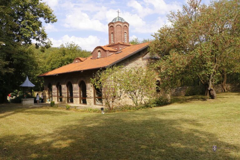 Велико Търново отбелязва  Петровден в подножието на Царевец