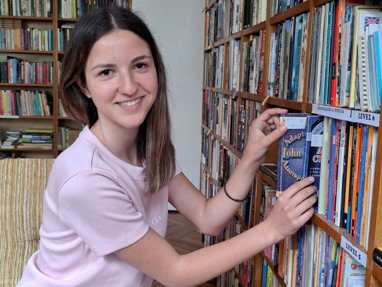 Общество | Две отличия донесе за 10 дни ученичка от Езикова