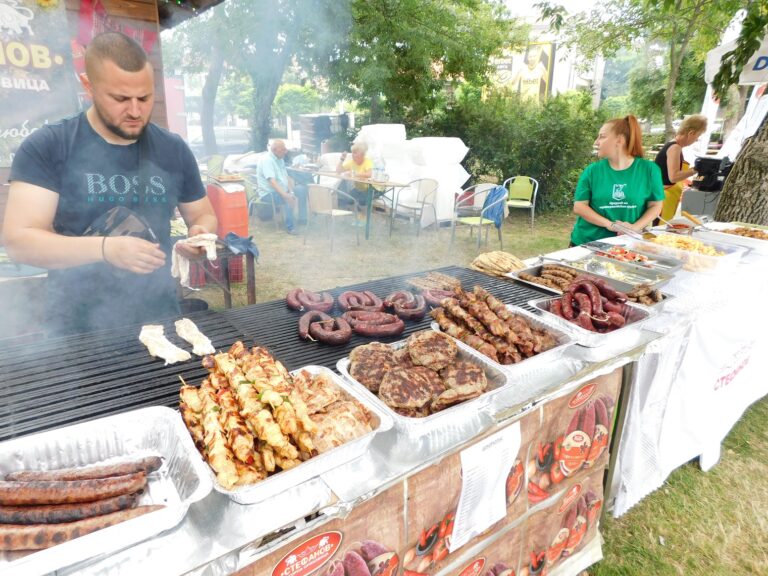 С богата програма, музикални звезди и шеф готвачи впечатли Празникът на горнооряховския суджук