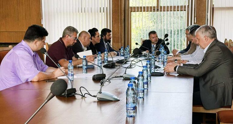 Общество | ЕРП Север ангажира областните управители в Североизточна България с въпроса за направата на просеки