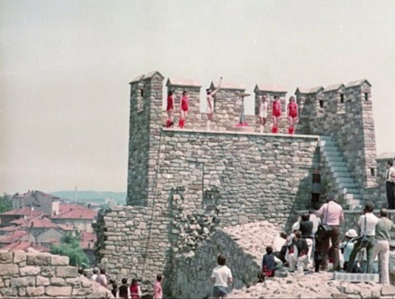 Преди 45 г. е открит е единственият Паметник на олимпийския огън