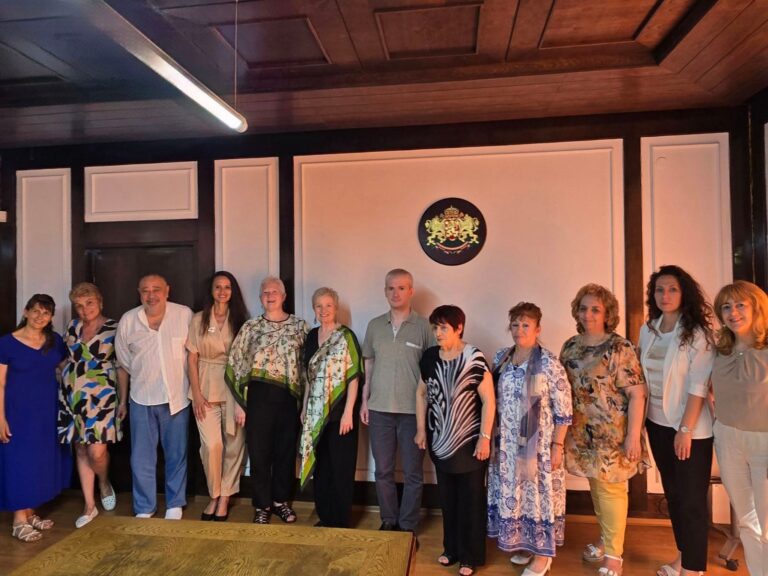 Събитие от световен мащаб сътвориха хоровете „Славянско единство“ и сиатълския „Wanderlust“