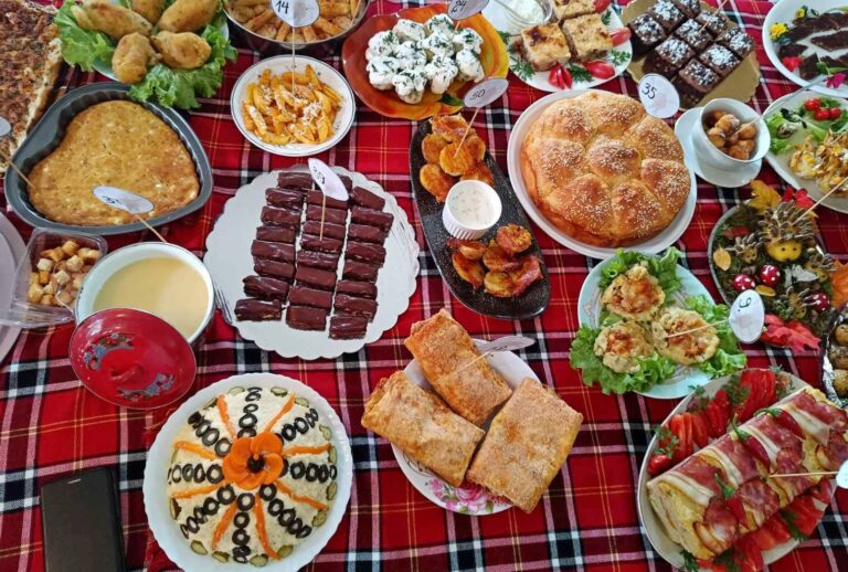 Горещи новини | Вкусни ястия, фермерски пазар, фолклор и театър предлагат на Деветото издание на Празника на картофа в Добри дял