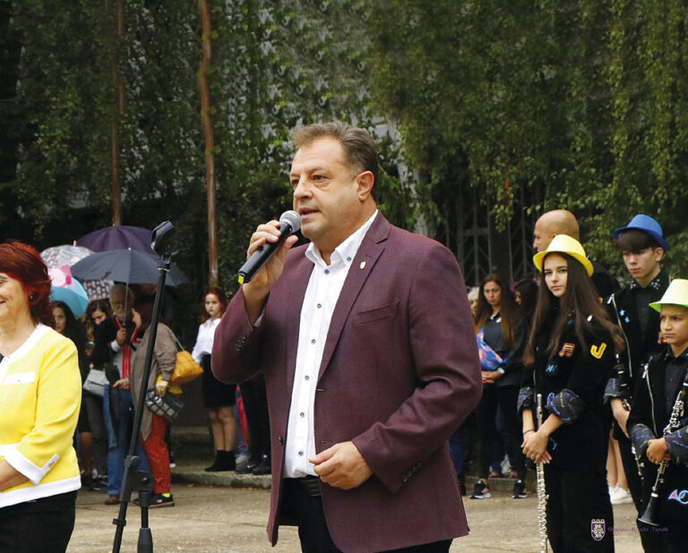 Горещи новини | Даниел Панов: 15 септември е! Ден, в който празнува знанието!