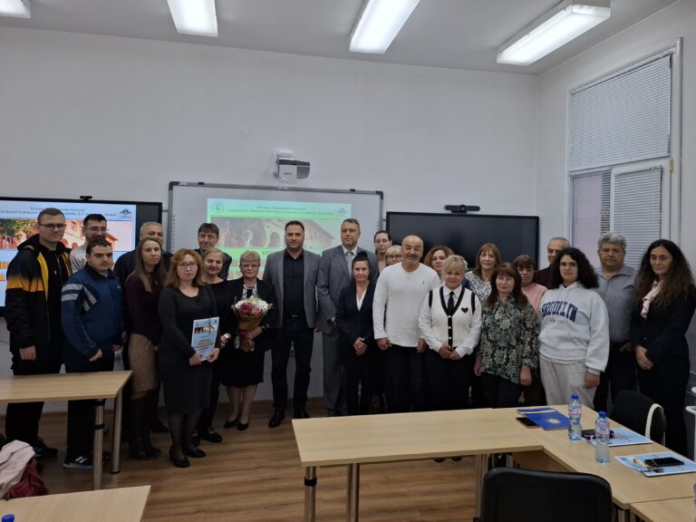 Общество | Пета кръгла маса, посветенаначуждоезиковото  обучение и многоезичието, се проведе в Свищов