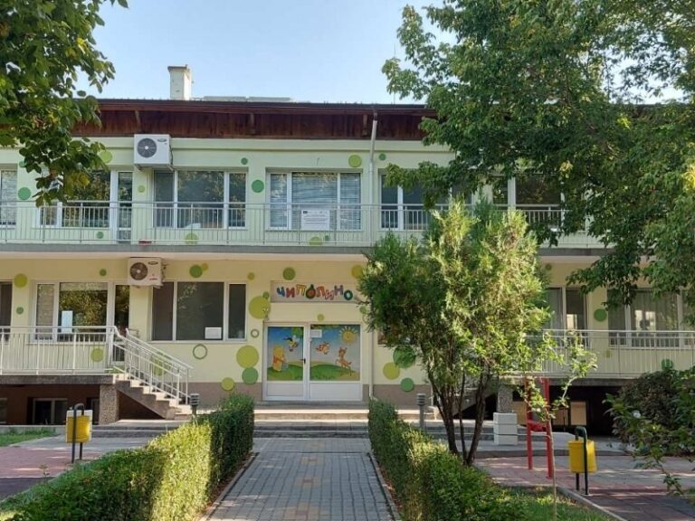 Сградата на ДГ “Чиполино” в Свищов бе отличена сред най-красивите в конкурса “Фасада на годината 2024-2025”