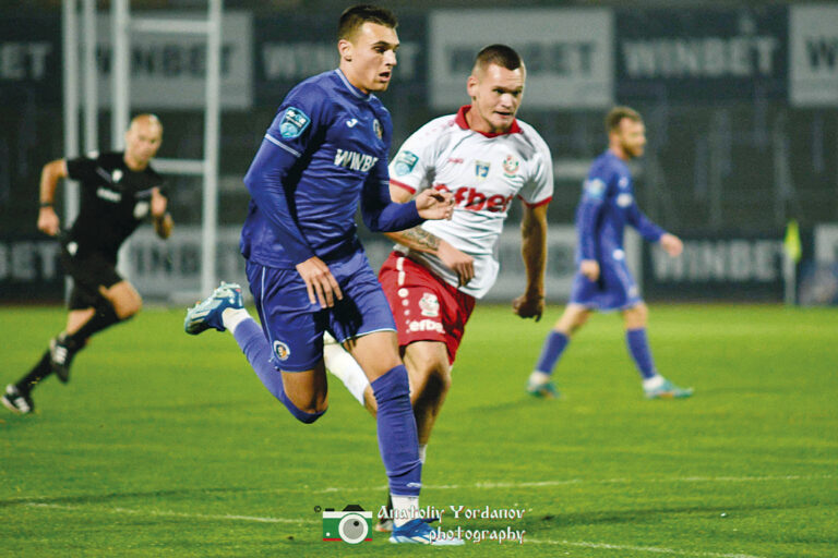 Спорт | Върнаха Ел-Хатиб в съдийството, свири мача “Етър” – “Черноморец”