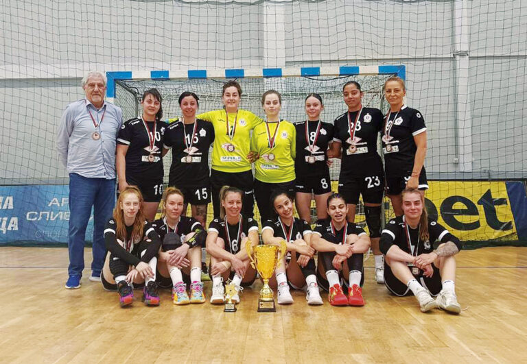 Спорт | “Етър-64” започна сезона  с победа в Пловдив